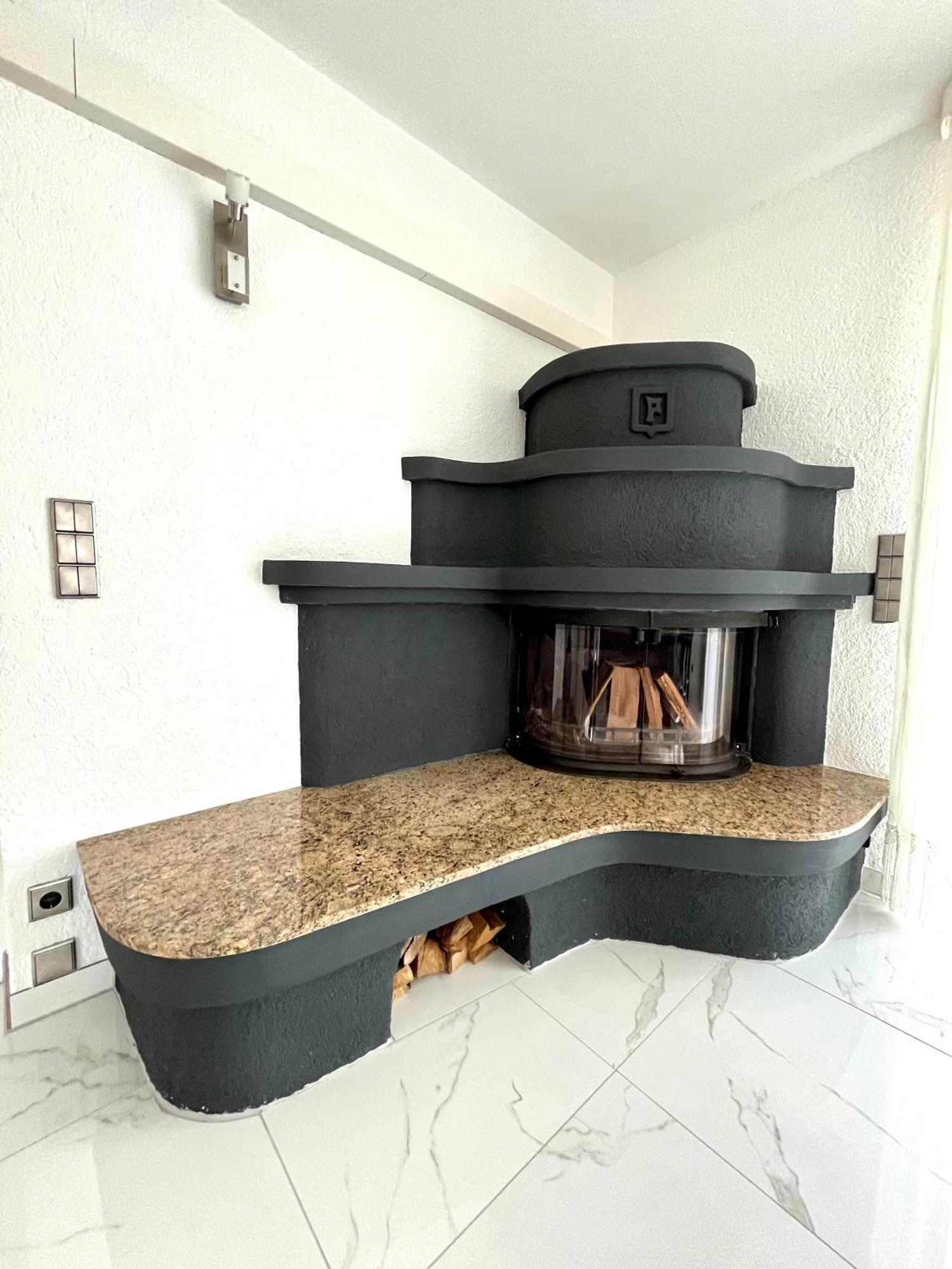 Luxurioeses Apartment Mit Pool Viena Exterior foto